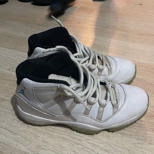 Jordan legend blue 11